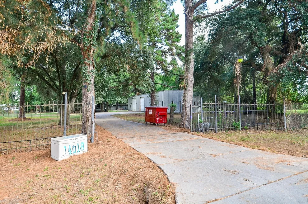 Unit for sale at 14018 Pine Meadow Lane, Tomball, TX 77377