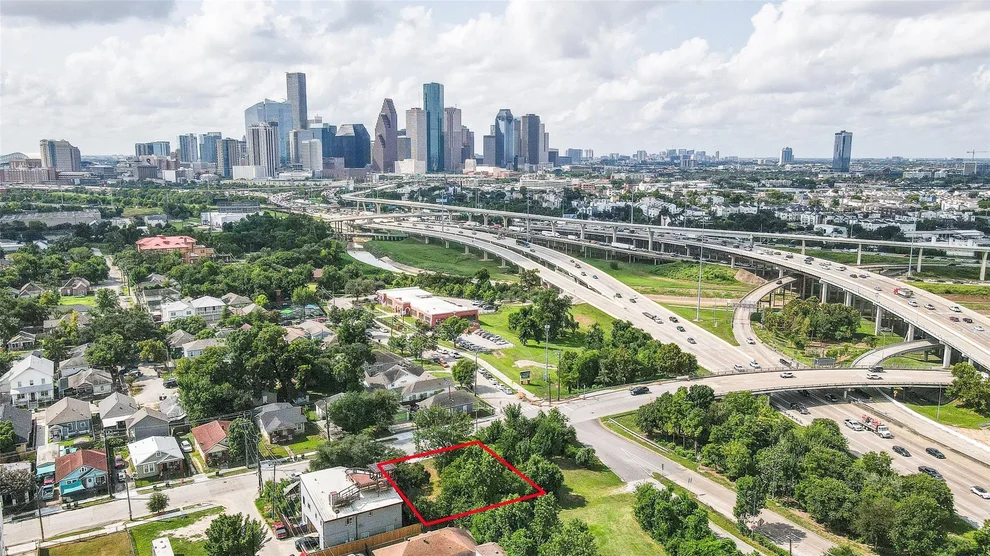 Unit for sale at 207 Quitman Street, Houston, TX 77009