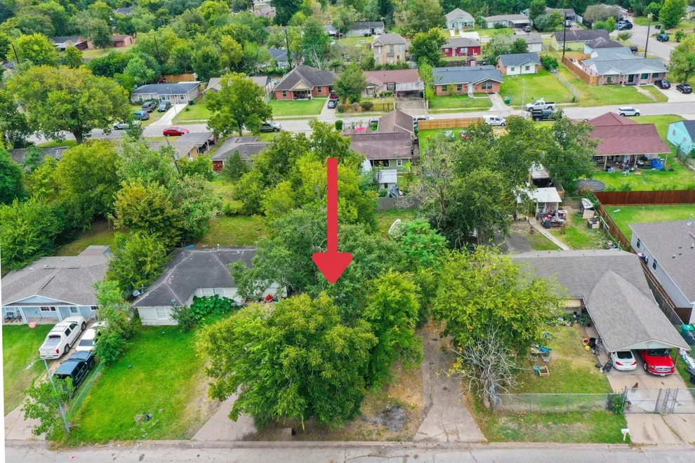 Unit for sale at 5014 Willow Glen Drive, Houston, TX 77033