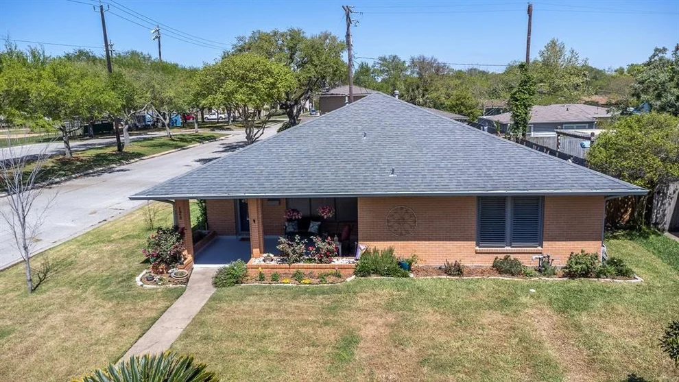 Unit for sale at 128 Dolphin Avenue, Galveston, TX 77550