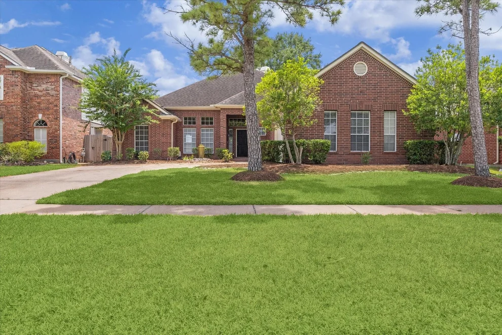 Unit for sale at 11811 Miramar Shores Drive, Houston, TX 77065