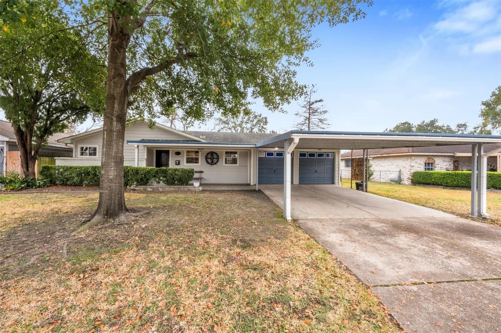 Unit for sale at 5519 Cheshire Lane, Houston, TX 77092