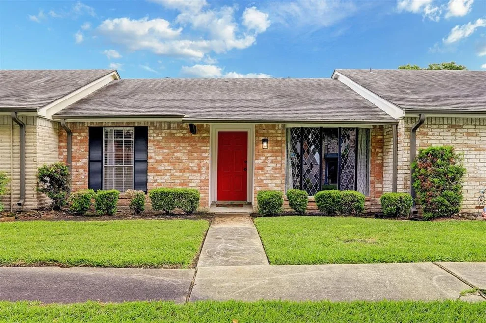 Unit for sale at 3910 Laura Leigh Drive, Friendswood, TX 77546