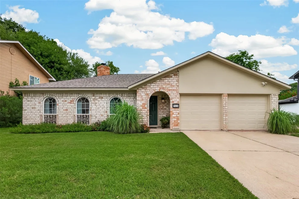 Unit for sale at 9618 Springmont Drive, Houston, TX 77080