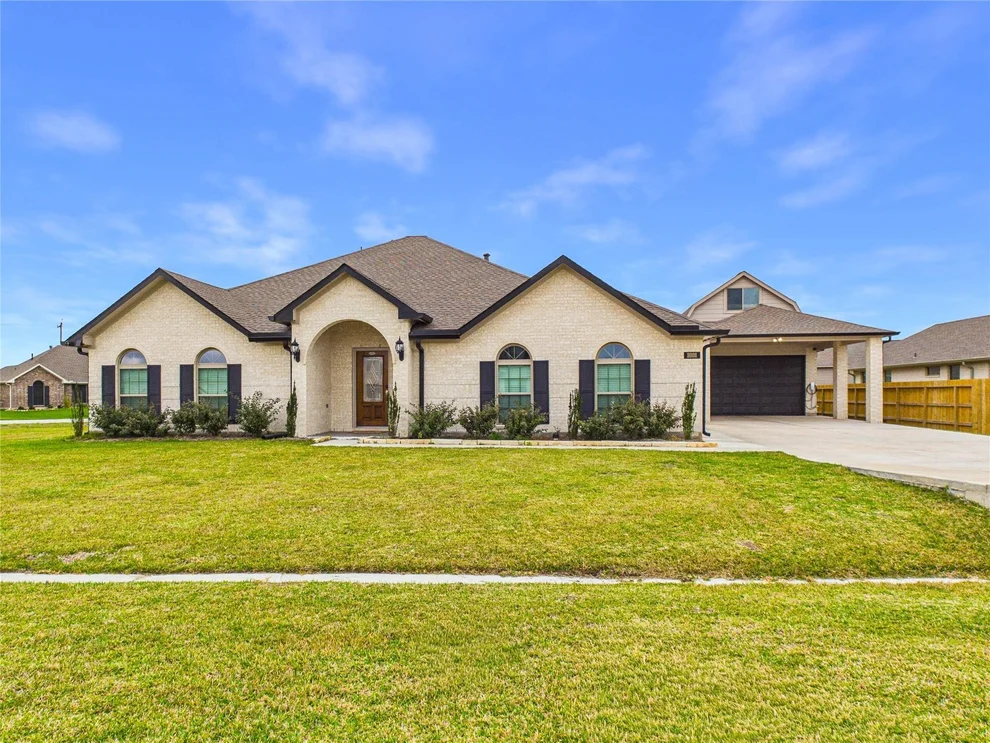 Unit for sale at 2101 Kimberly Way, League City, TX 77539
