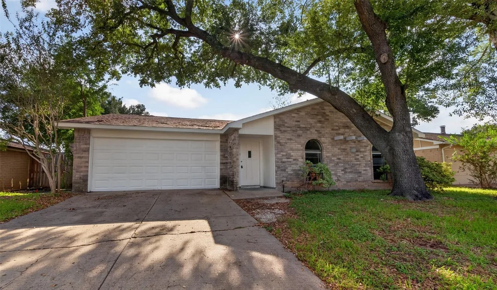 Unit for sale at 5110 Lerwick Drive, Houston, TX 77084