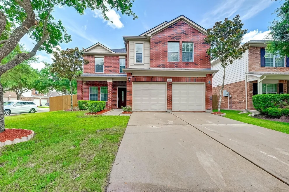 Unit for sale at 5834 Kenwood, Missouri City, TX 77459