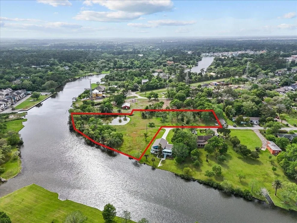 Unit for sale at 2725 49th Street, Dickinson, TX 77539