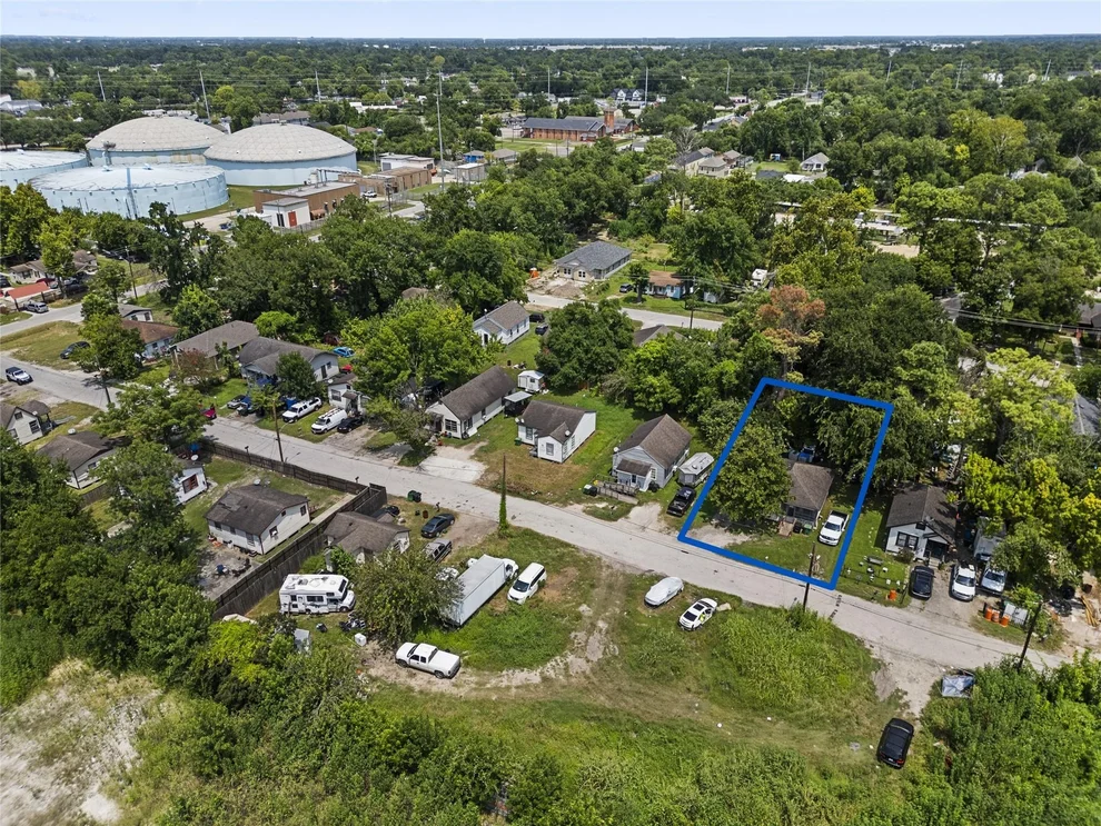Unit for sale at 7324 Parkes Street, Houston, TX 77088