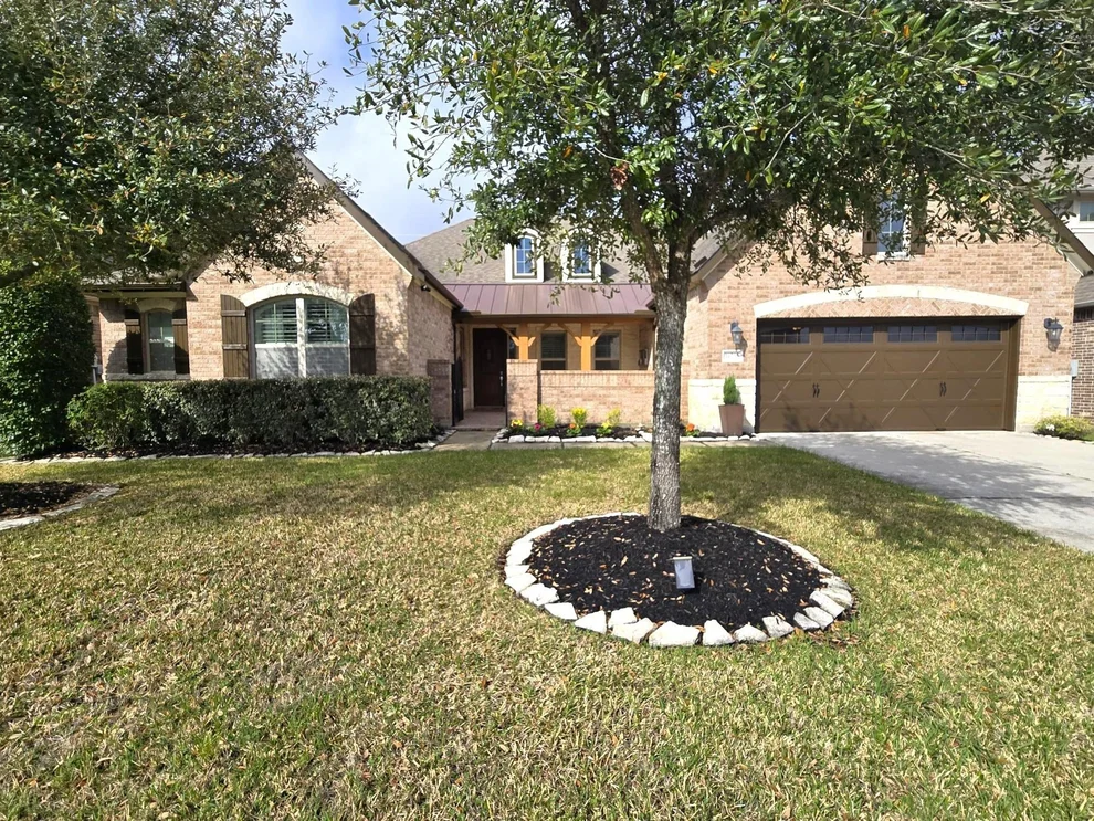 Unit for sale at 16715 Glenwood Drive, Cypress, TX 77433