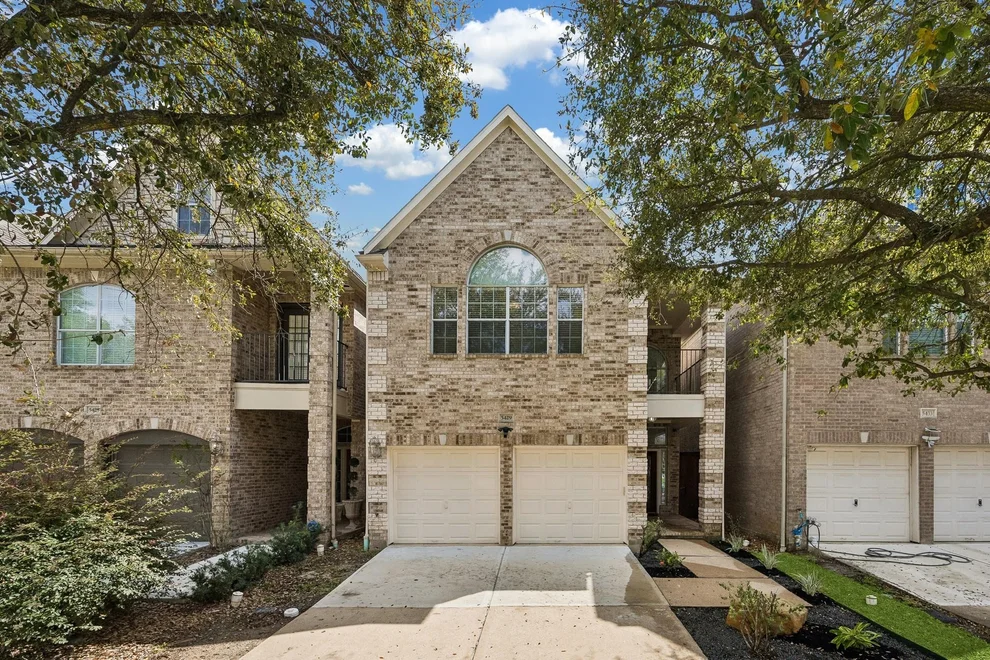 Unit for sale at 5429 Fairdale Lane, Houston, TX 77056