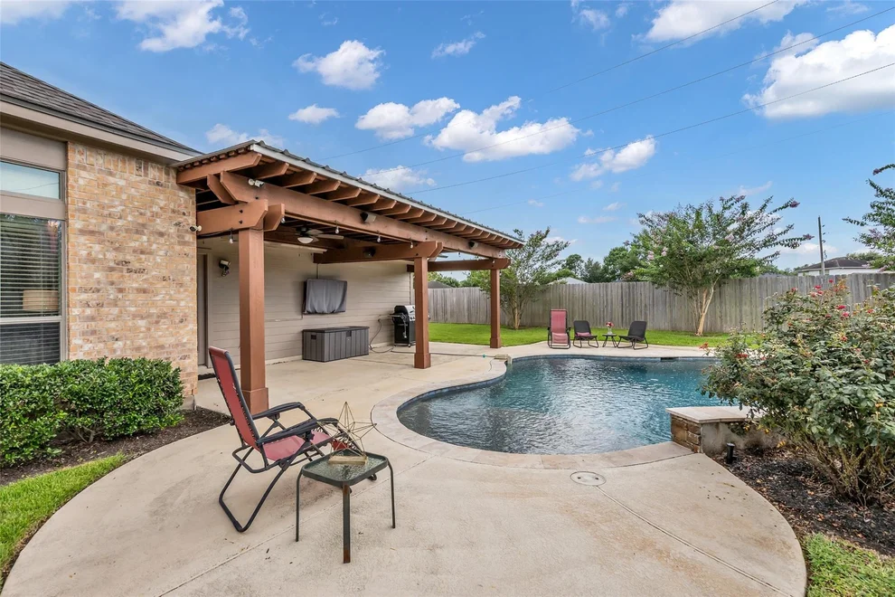 Unit for sale at 31803 Forest Park Trail, Conroe, TX 77385