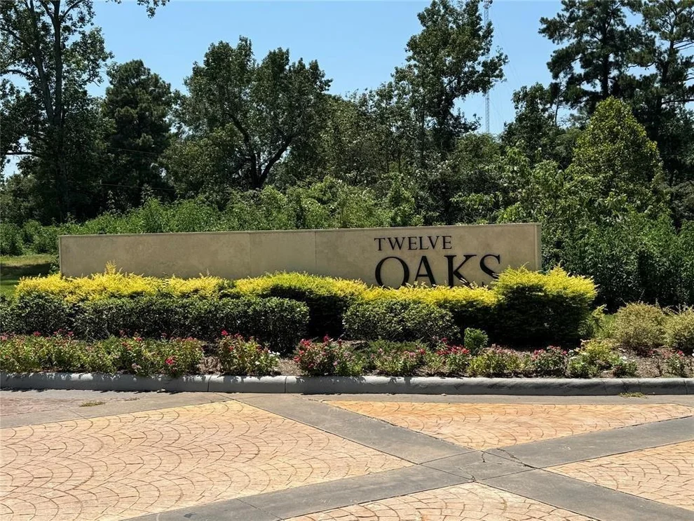 Unit for sale at 11827 Tara Plantation Drive, Tomball, TX 77375