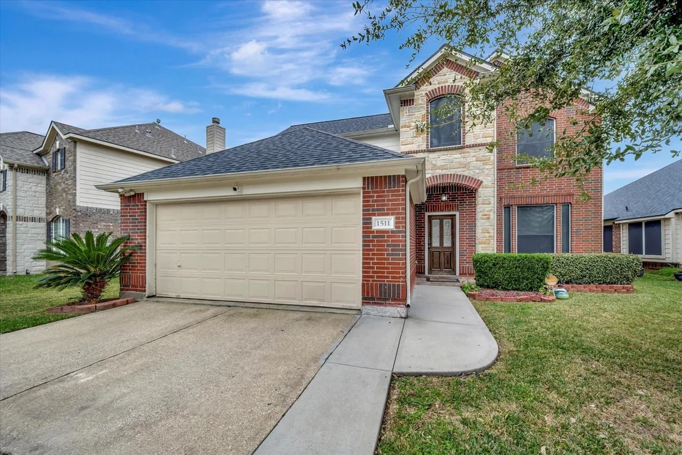 Unit for sale at 1511 Squire Drive, Baytown, TX 77521