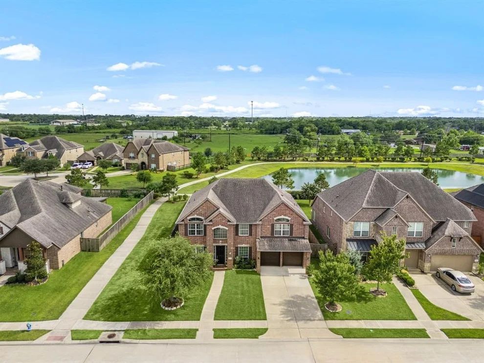Unit for sale at 7422 Woodward Springs Drive, Pearland, TX 77584