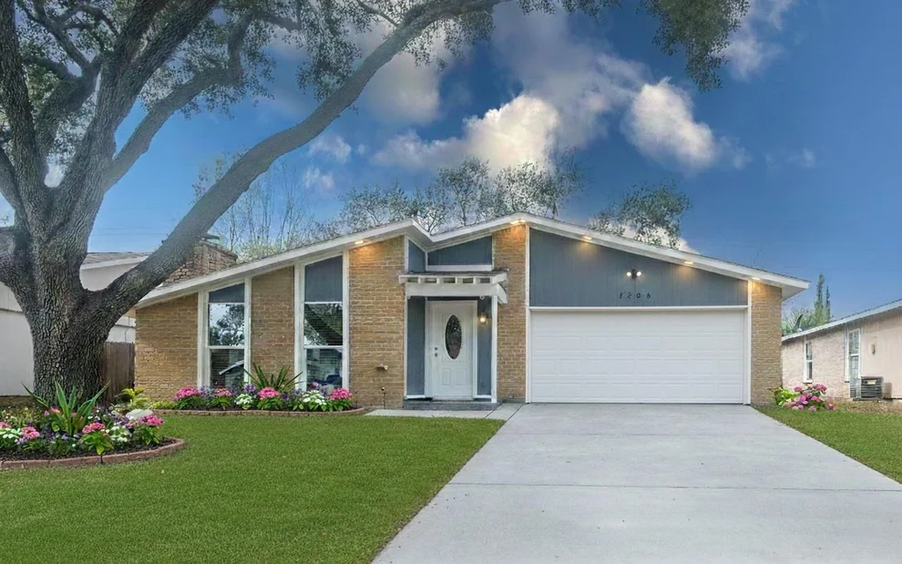 Unit for sale at 7206 La Granada Drive, Houston, TX 77083