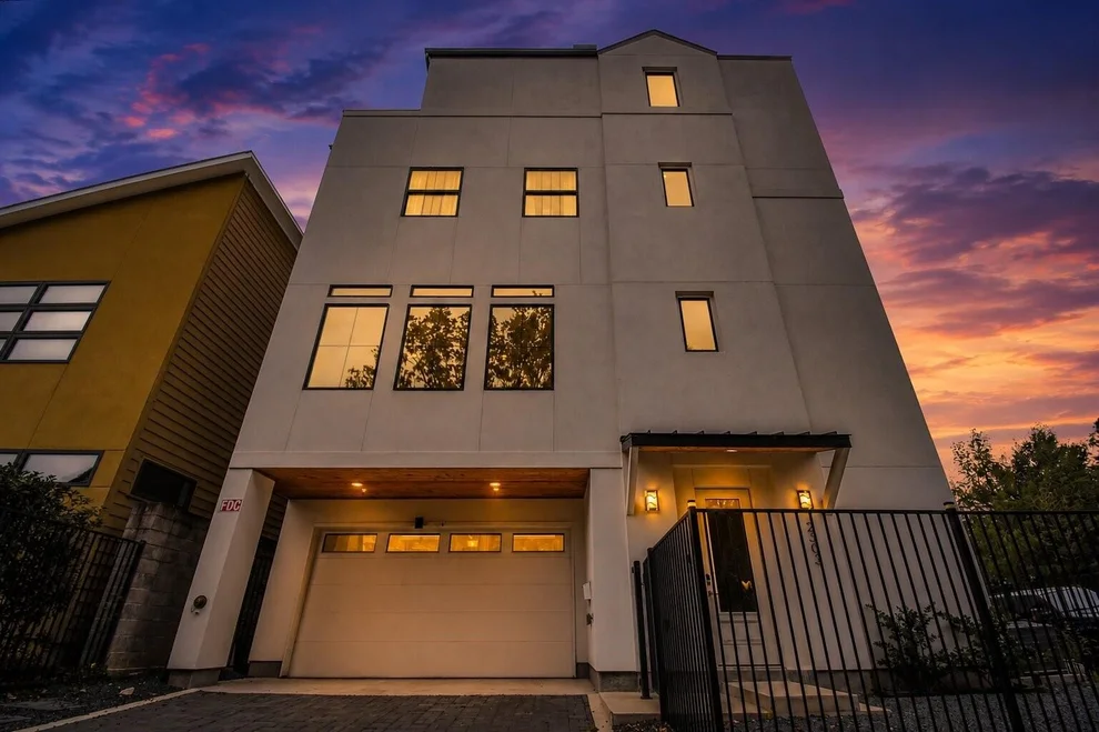 Unit for sale at 2303 Yupon Street, Houston, TX 77006