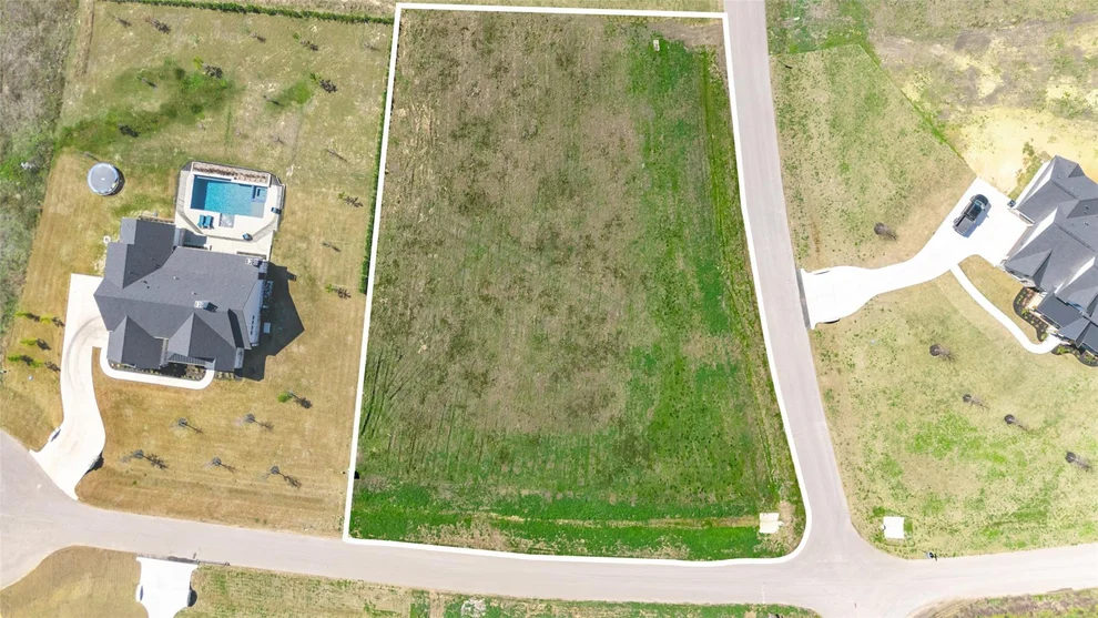 Unit for sale at 8572 Cedar Lake Lane, Plantersville, TX 77363