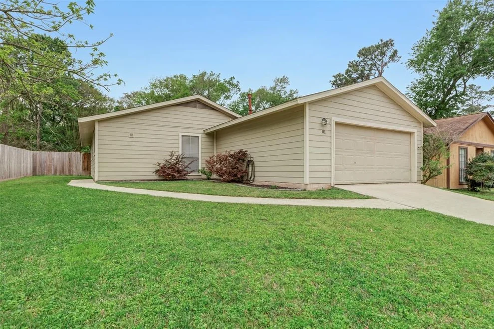 Unit for sale at 81 Blue Fox Road, Spring, TX 77380