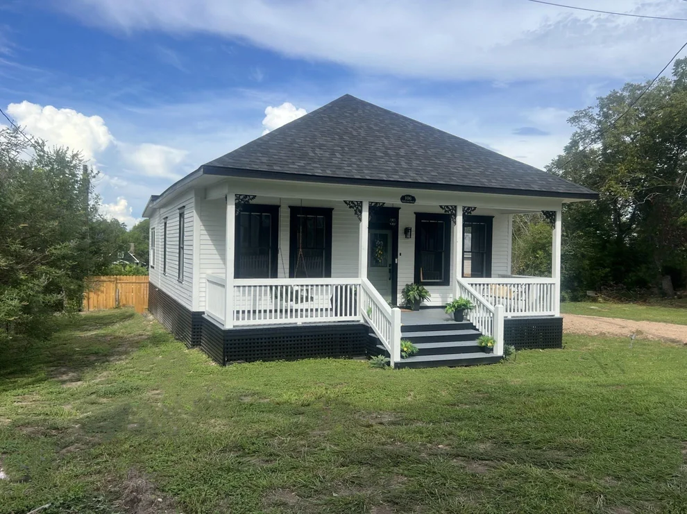 Unit for sale at 106 N Scott Street, Fayetteville, TX 78940