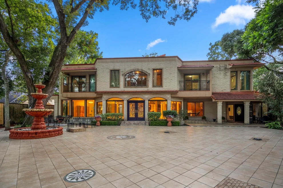 Unit for sale at 6535 Buffalo Speedway, Houston, TX 77005