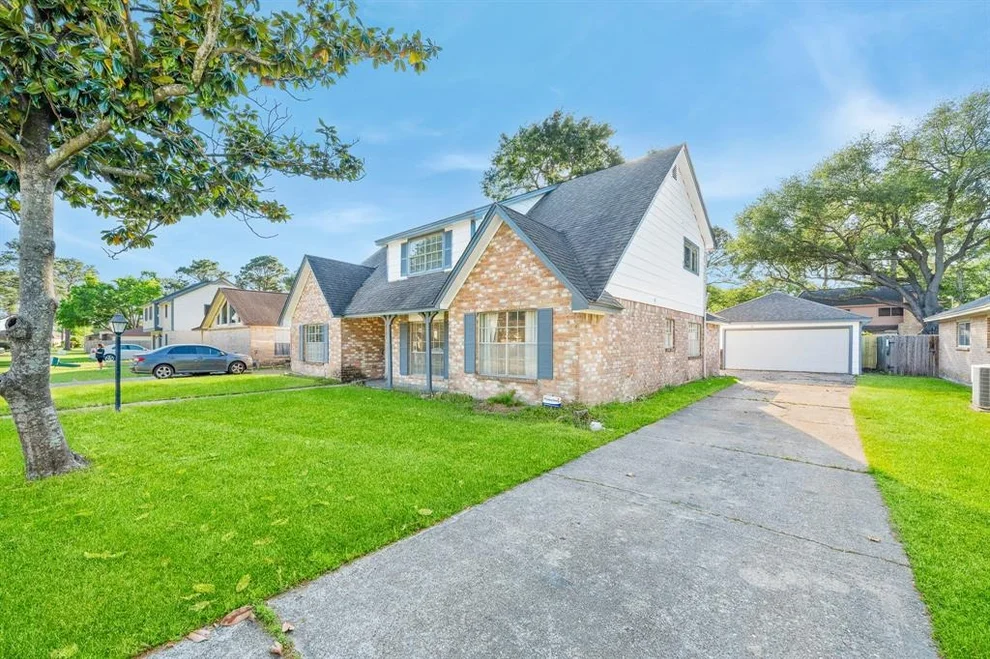 Unit for sale at 4902 Sabrina Drive, Houston, TX 77066