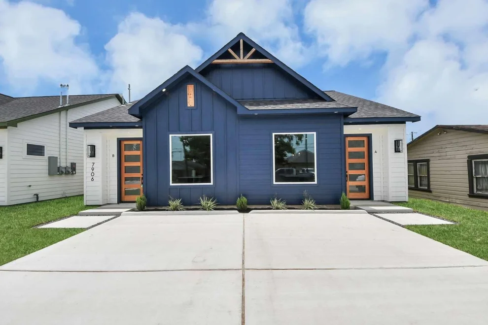 Unit for sale at 7906 Gladstone Street, Houston, TX 77051