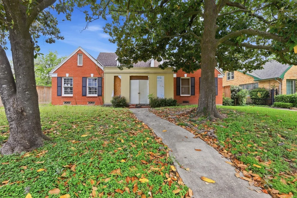 Unit for sale at 3327 Charleston Street, Houston, TX 77021