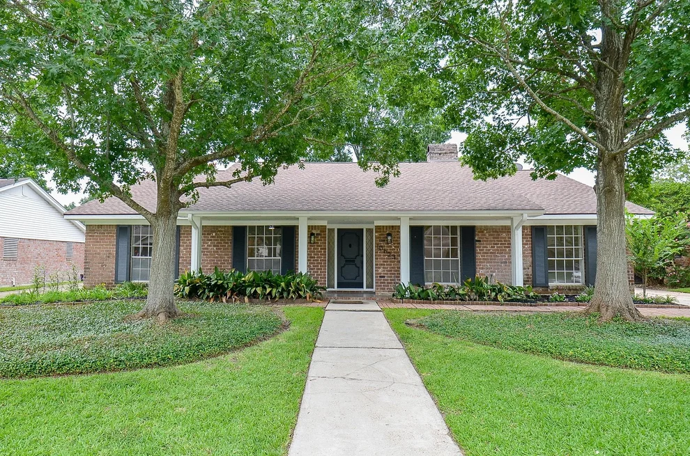 Unit for sale at 10623 Longmont Drive, Houston, TX 77042