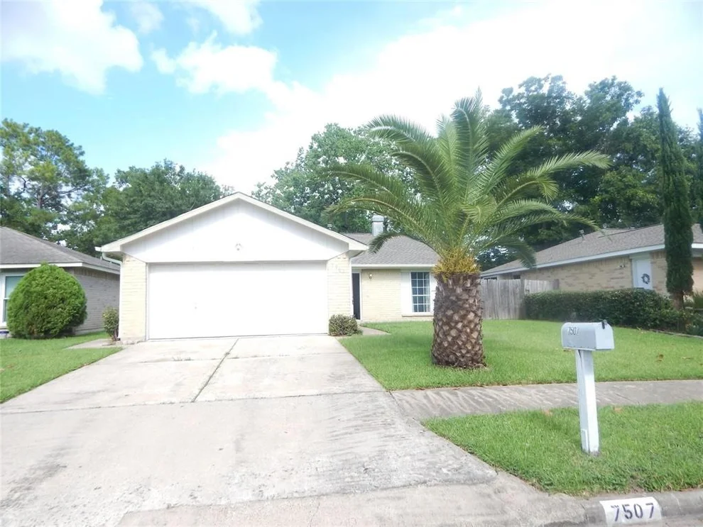 Unit for sale at 7507 Mesones Drive, Houston, TX 77083