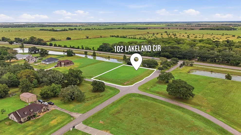 Unit for sale at 102 Lakeland Circle, Rosharon, TX 77583
