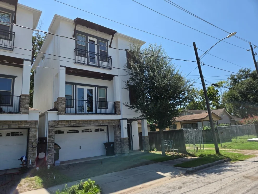 Unit for sale at 1516 Amundsen Street, Houston, TX 77009