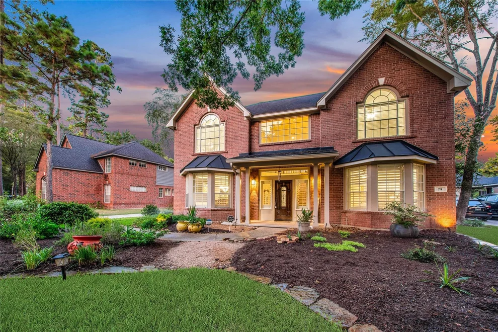 Unit for sale at 79 N Cochrans Green Circle, The Woodlands, TX 77381