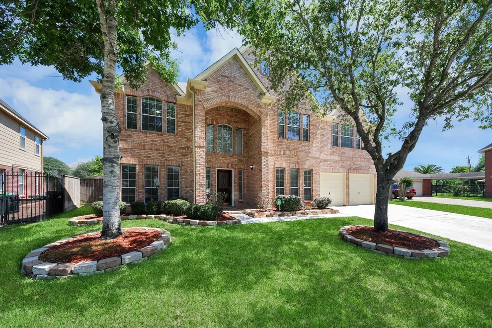 Unit for sale at 14502 Marshall Bridge Lane, Sugar Land, TX 77498