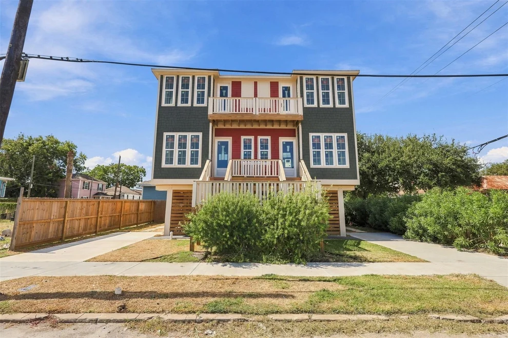 Unit for sale at 1201 28th Street, Galveston, TX 77550