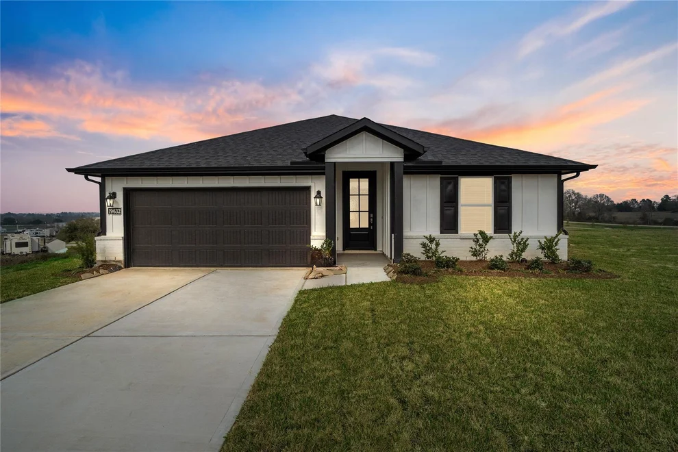 Unit for sale at 19632 Montgomery Ridge Way, Montgomery, TX 77316