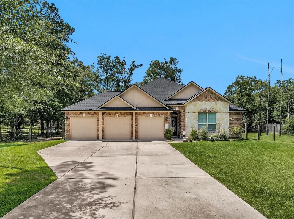Unit for sale at 9184 White Tail Drive, Conroe, TX 77303