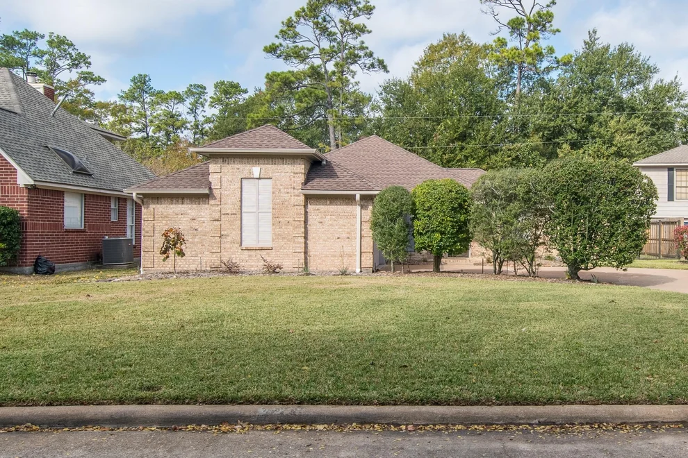 Unit for sale at 7914 King Arthur Court, Spring, TX 77379