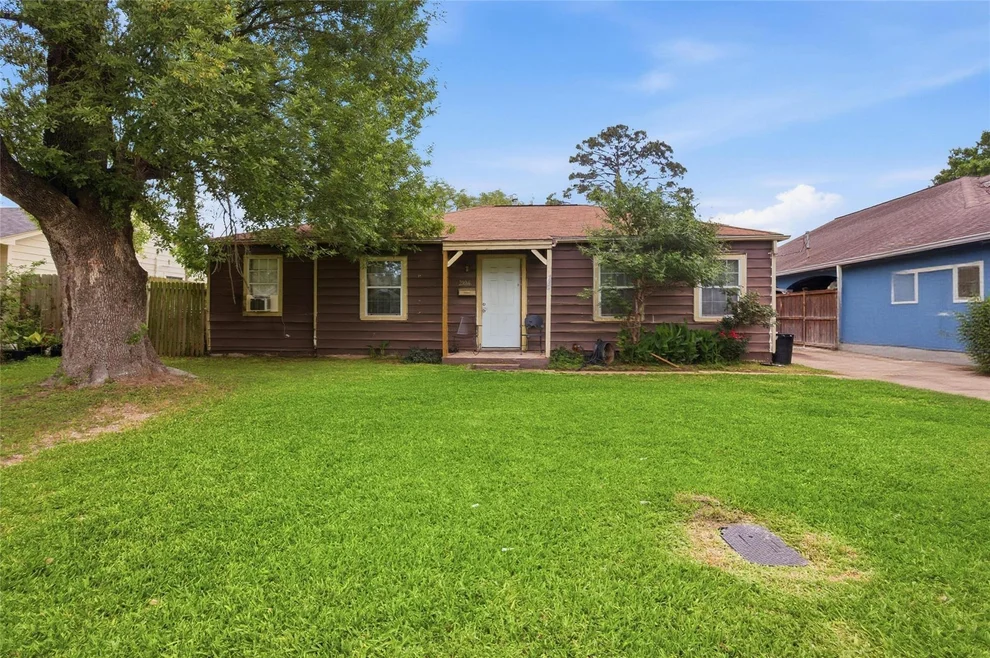 Unit for sale at 2106 6th Street, Galena Park, TX 77547