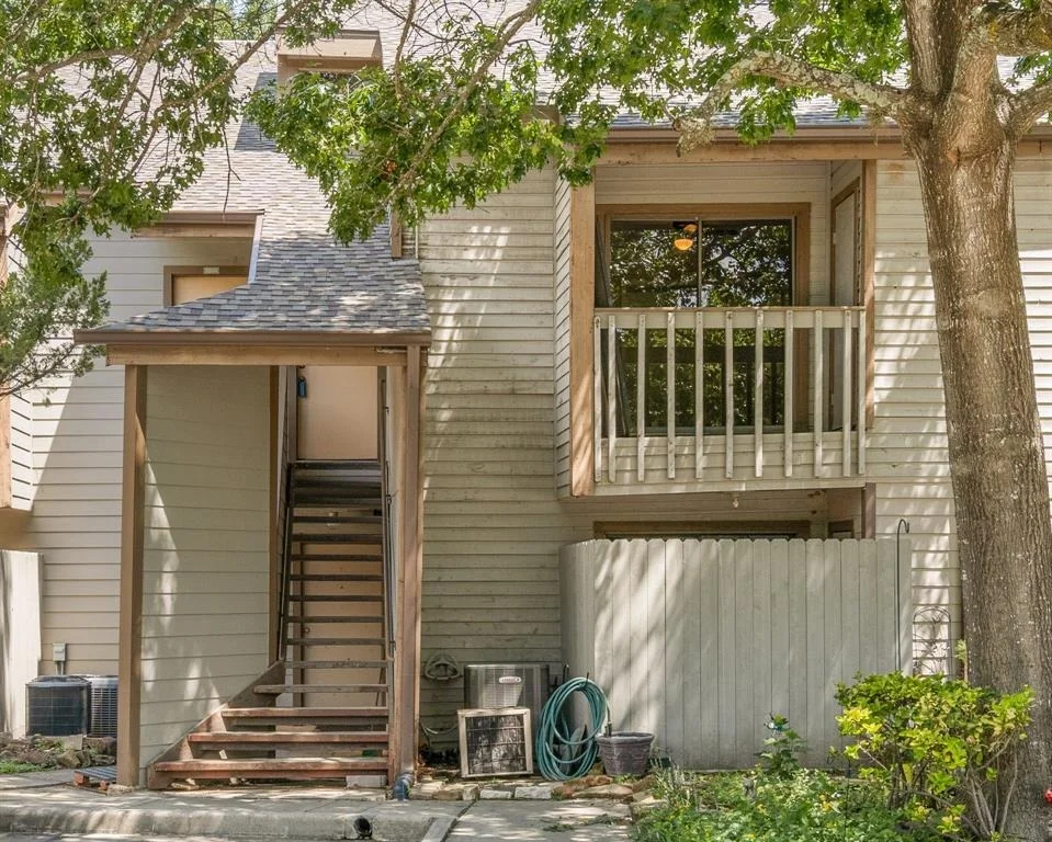 Unit for sale at 3900 Aspen Drive, Montgomery, TX 77356