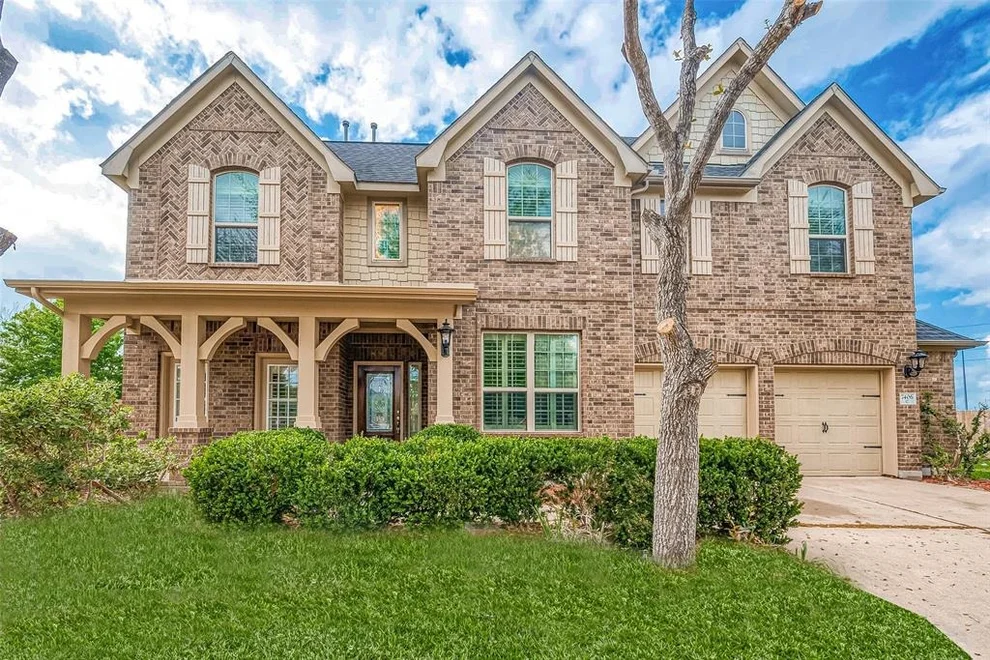 Unit for sale at 7406 Lavaerton Wood Lane, Richmond, TX 77407