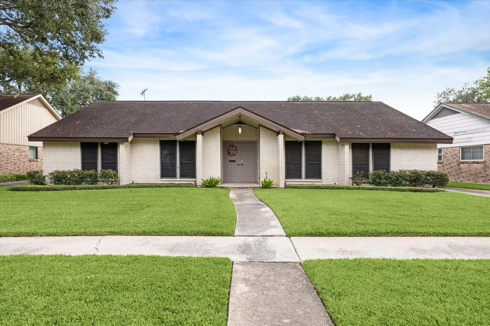 Unit for sale at 6115 Paisley Street, Houston, TX 77096