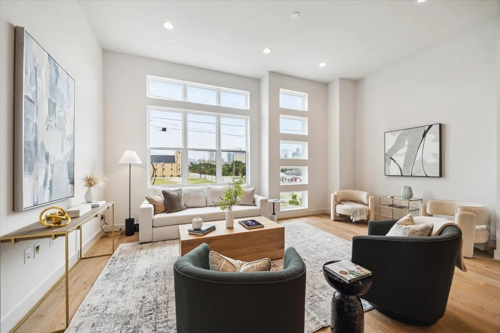 Unit for sale at 2121 Emancipation Avenue, Houston, TX 77003