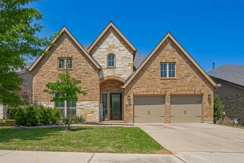 Unit for sale at 110 Deerchase Drive, Conroe, TX 77384