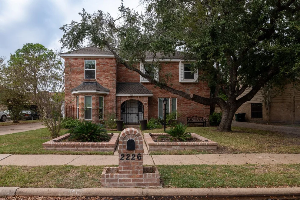Unit for sale at 2226 Woodland Springs Street, Houston, TX 77077