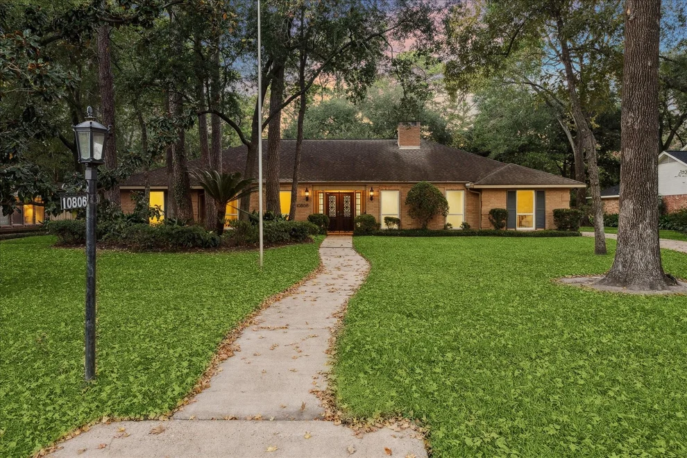 Unit for sale at 10806 Bridlewood Street, Houston, TX 77024