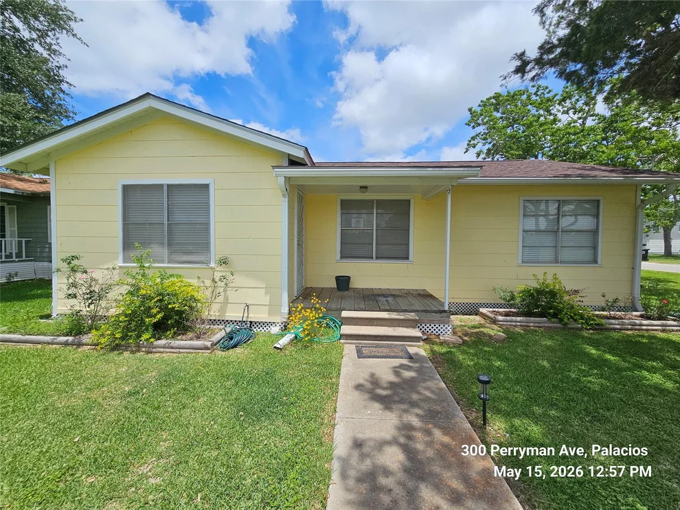Unit for sale at 300 Perryman Avenue, Palacios, TX 77465