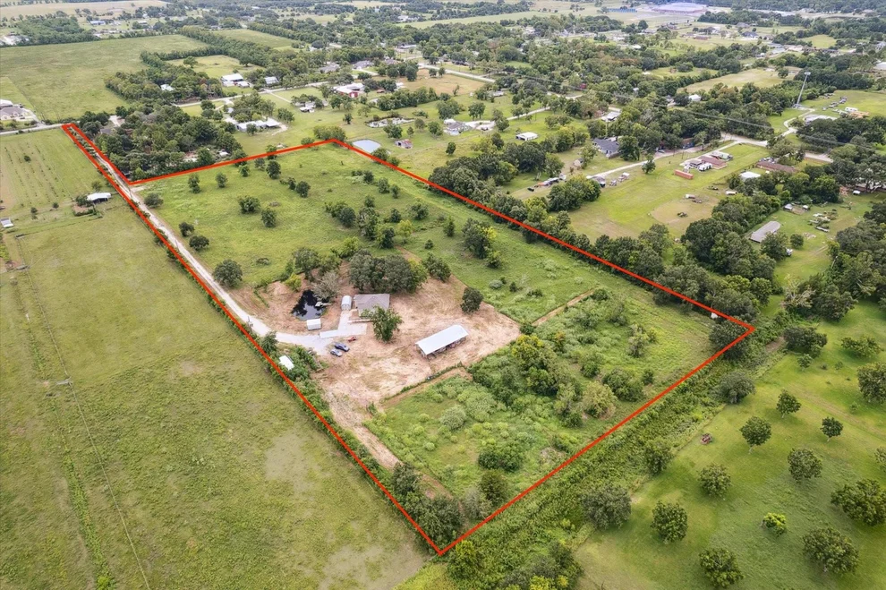 Unit for sale at 1711 County Road 284, Alvin, TX 77511