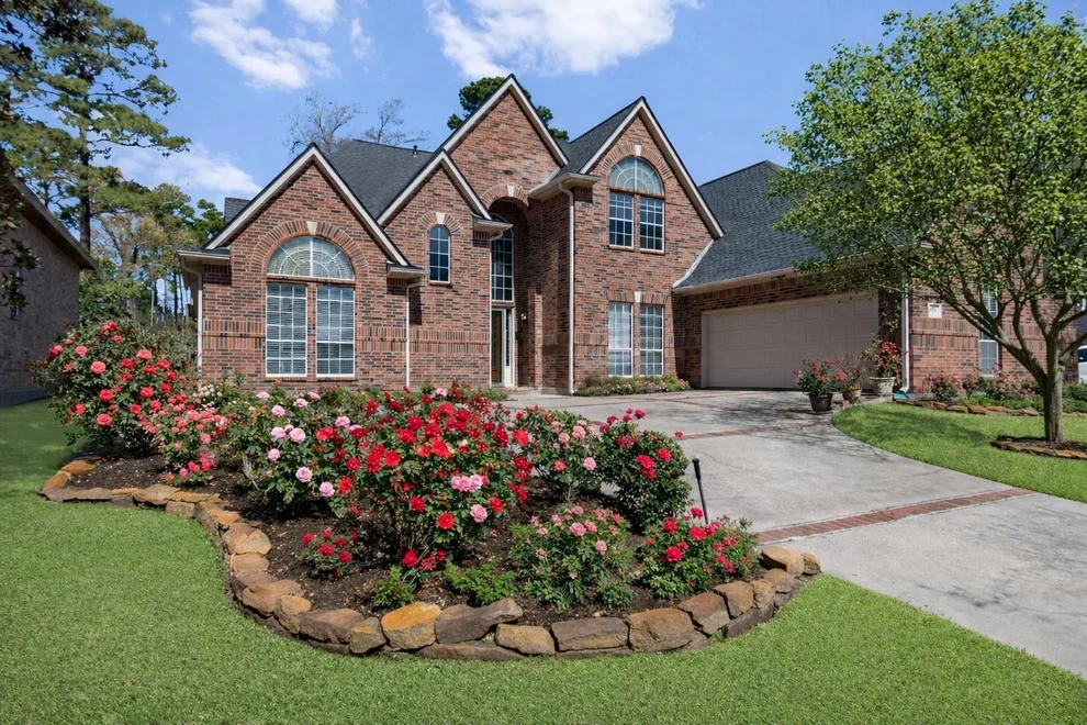Unit for sale at 299 Wedgewood Drive, Montgomery, TX 77356