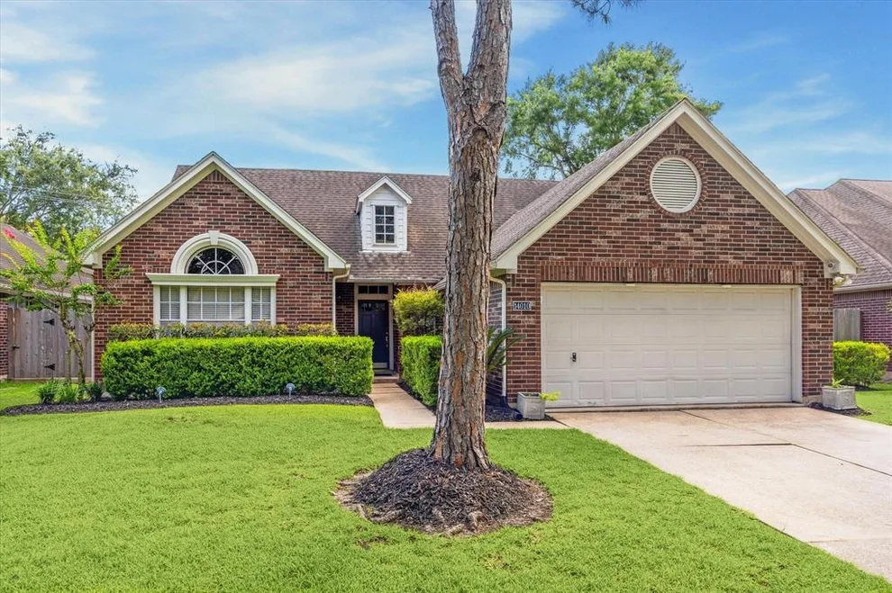 Unit for sale at 14010 Crown Glen Court, Houston, TX 77062
